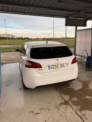 Peugeot 308 2015 1.6BLUEHDI