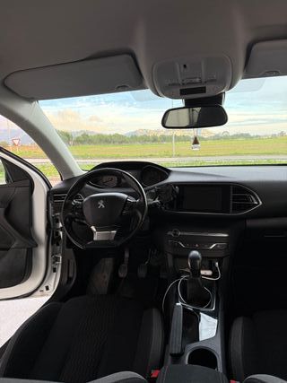 Peugeot 308 2015 1.6BLUEHDI