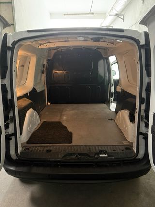 ALQUILER DE FURGONETA CON/SIN CONDUCTOR