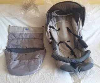 Capazo y Silla de Paseo Chicco Gris