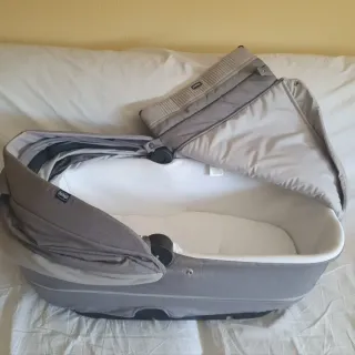 Capazo y Silla de Paseo Chicco Gris