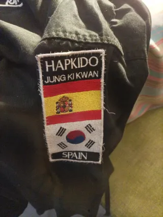 Kimono Hapkido Negro Niños + Cinturones