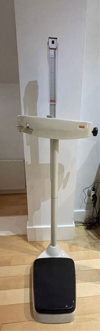 Báscula SECA con tallinetro