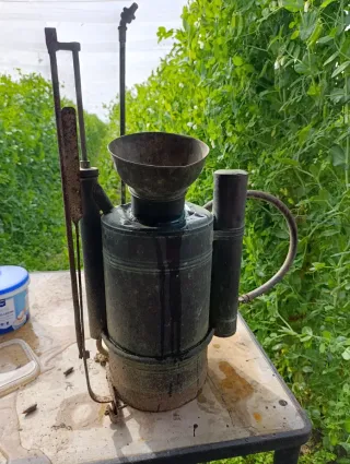 Máquina de sulfatar de cobre antigua