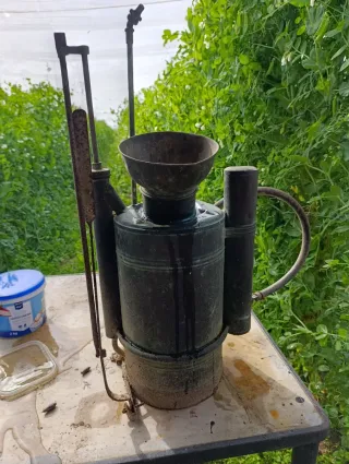 Máquina de sulfatar de cobre antigua