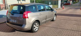 Peugeot 5008 2.0 HDI  2012