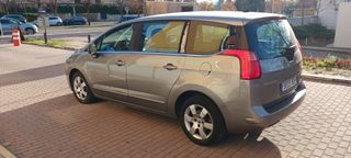 Peugeot 5008 2.0 HDI  2012