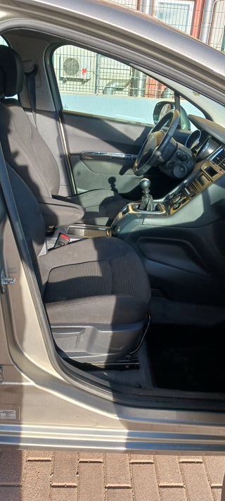 Peugeot 5008 2.0 HDI  2012