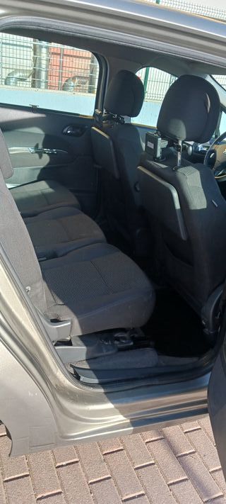 Peugeot 5008 2.0 HDI  2012