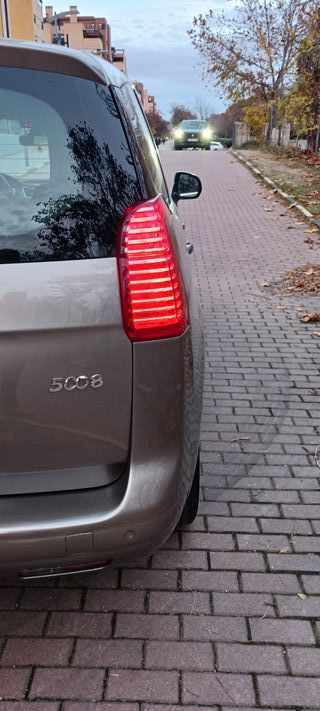 Peugeot 5008 2.0 HDI  2012