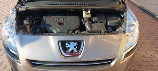 Peugeot 5008 2.0 HDI  2012