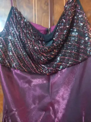 Vestido largo fiesta lentejuelas morado Con tapa