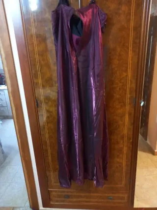 Vestido largo fiesta lentejuelas morado Con tapa