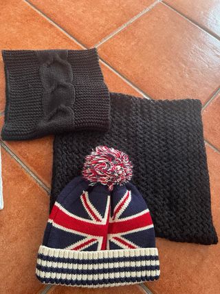 Lote A invierno: gorro, bufanda y guantes