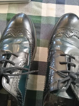 Scarpe Geox donna verdi lucide con borchie