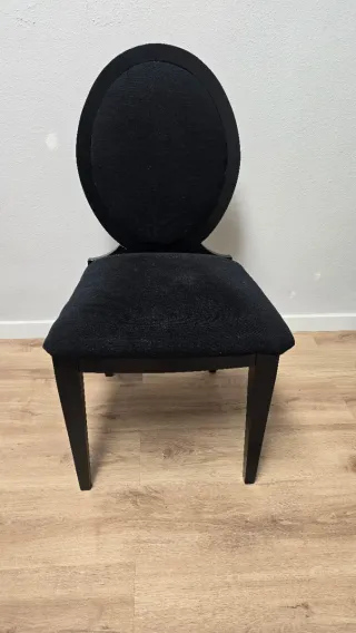 Juego de 4 Sillas de salón tapizadas en tela negra