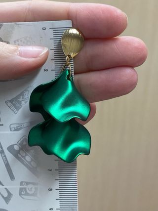 Pendientes pétalos verdes y dorados