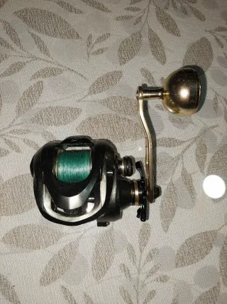 Carrete de pesca casting para kayak