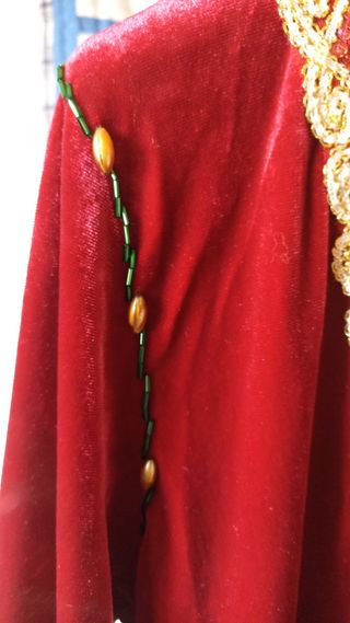 Blusa árabe de terciopelo con bordado