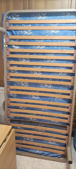 Somier y colchón 105x190cm (ubicación Betanzos)