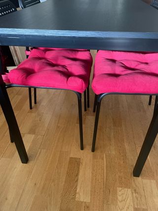 Mesa comedor y 4 sillas