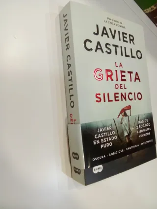 La grieta del silencio / The Fissure of Silence...