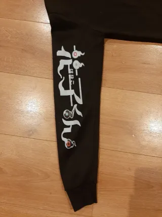 Sudadera con capucha negra anime niños talla L
