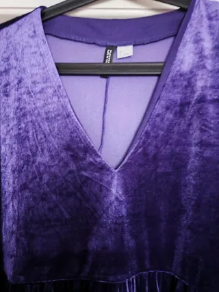 Vestido morado de terciopelo