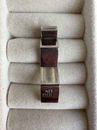 Colgante geométrico de plata 925