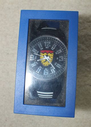 Reloj Analógico Negro con Caja Azul