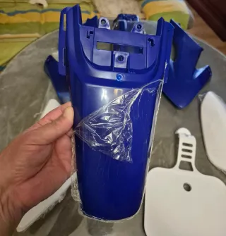 Kit Plásticos Moto Azul y Blanco