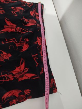 Falda Larga Negra Demonios Rojos Dolls Kill