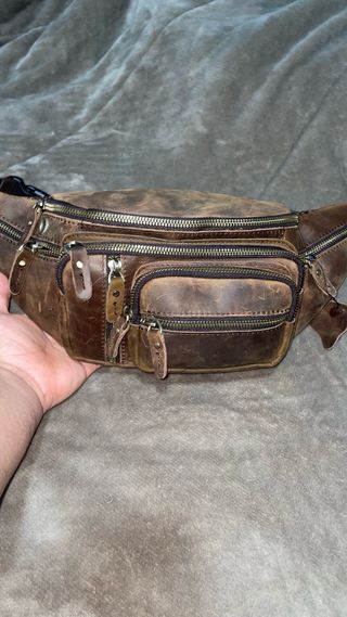 Riñonera de cuero