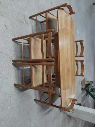 Mesa de cocina de madera