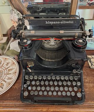 Máquina de escribir Hispano-Olivetti M40