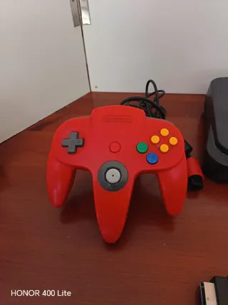 Nintendo 64 + Mando Rojo + 8 Juegos