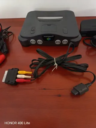 Nintendo 64 + Mando Rojo + 8 Juegos