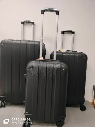 Set 3 Maletas Negras Rígidas con Ruedas