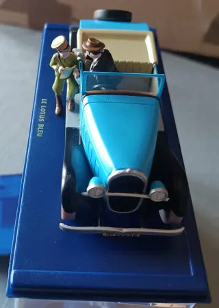 Tintin Coche 1/43 68 Descapotable Loto azul