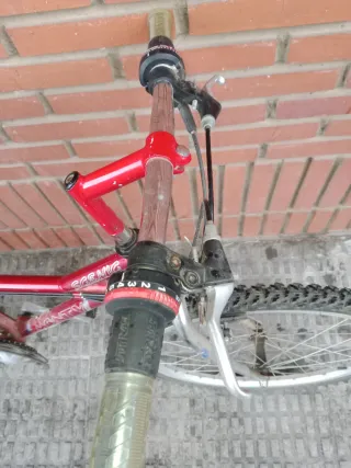 Bicicleta Monty Scenic 407  Roja