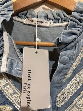 Vestido vaquero con encaje