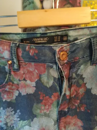 Pantalón  mujer Zara Estampado Flores Skinny T 38