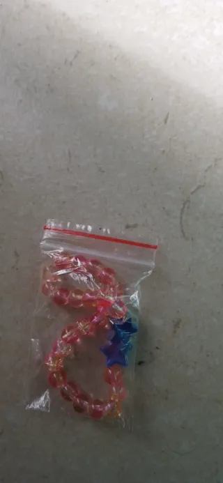 Pulseiras feitas à mão