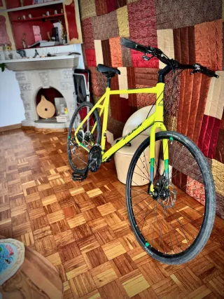 Bicicleta Fuji color verde lima