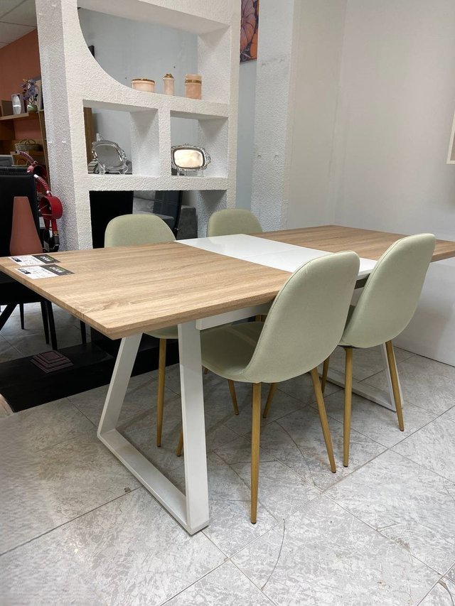 Mesa extensible madera + 4 sillas beige NUEVO