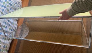 Mesa auxiliar acero y cristal verde