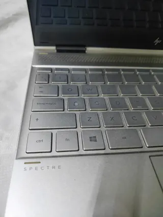 HP MateBook 13 13-AE001NS Plata