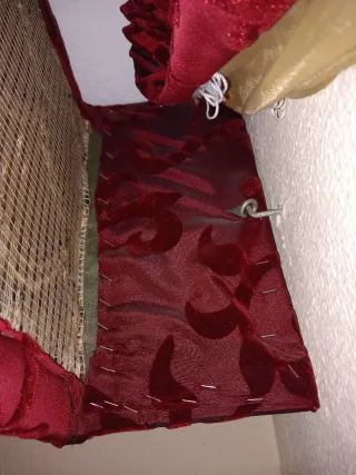 Cortinas de terciopelo burdeos