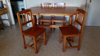 Mesa comedor y 4 sillas madera