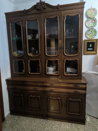 Mueble aparador vitrina madera